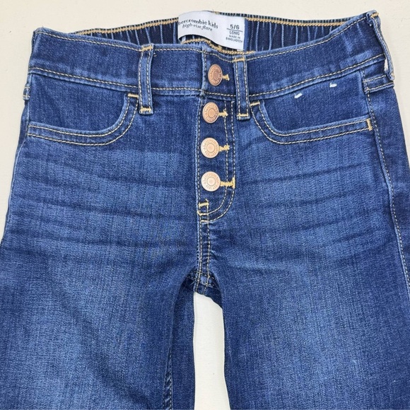 Kids’ Abercrombie & Fitch dark denim high rise flare Jeans size 5/6 - Picture 3 of 7